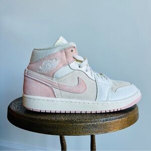 Nike AIR JORDAN 1 MID SE Women's Athletic Shoes - White and Pink